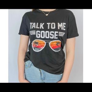 Talk To Me Goose graphic tee